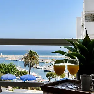 estepona-marina-sea-views-pool-wifi-and-parking.es-andalucia.com/